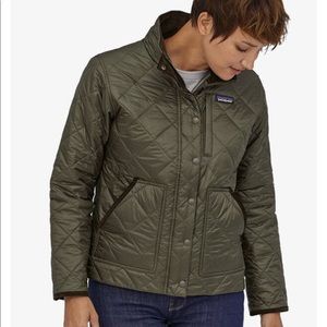 A field jacket best suited for working in transitional weather
